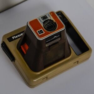 Vintage Polaroid Camera Pleaser
